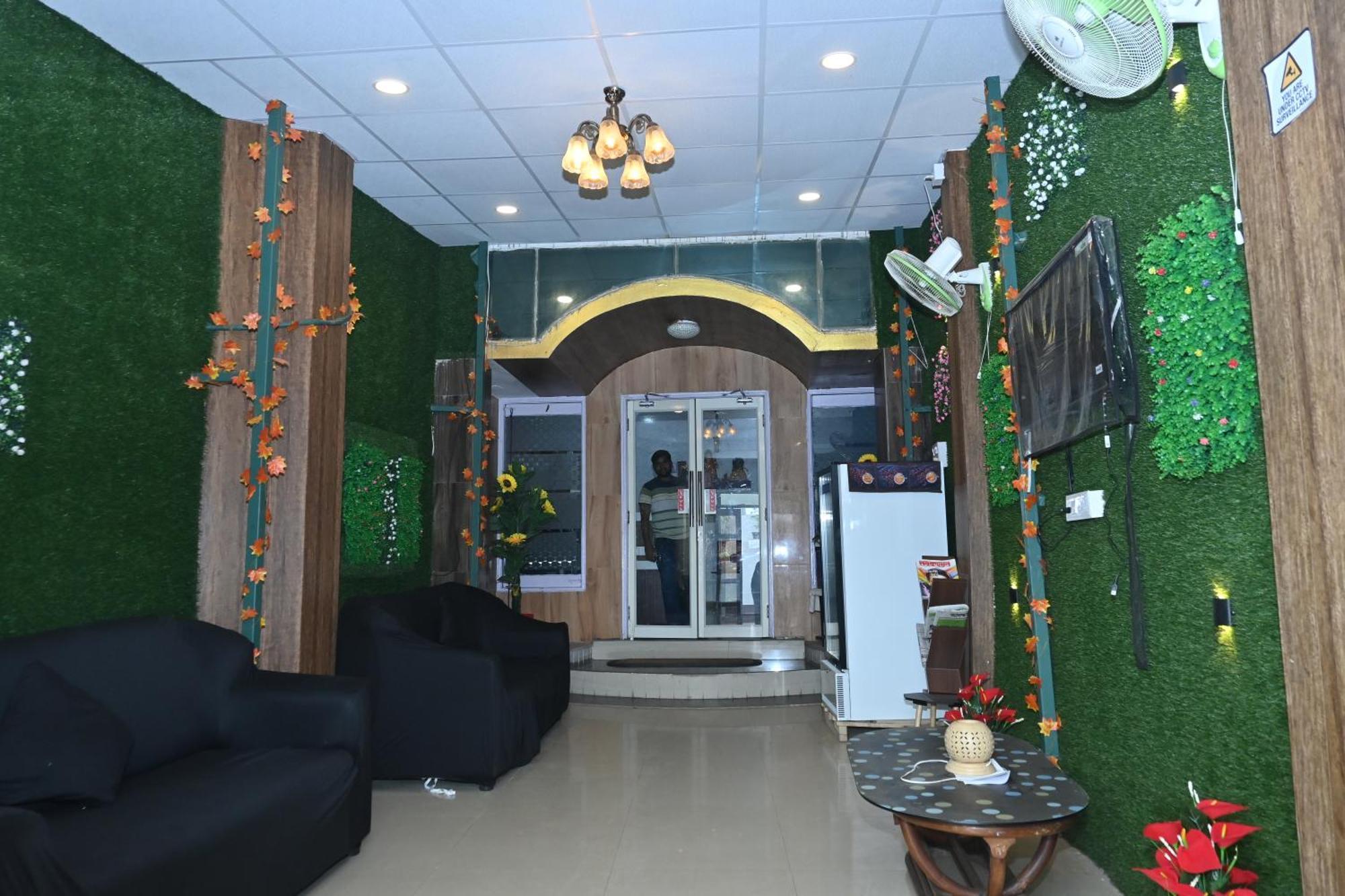 Hotel The Finch Puri Dış mekan fotoğraf