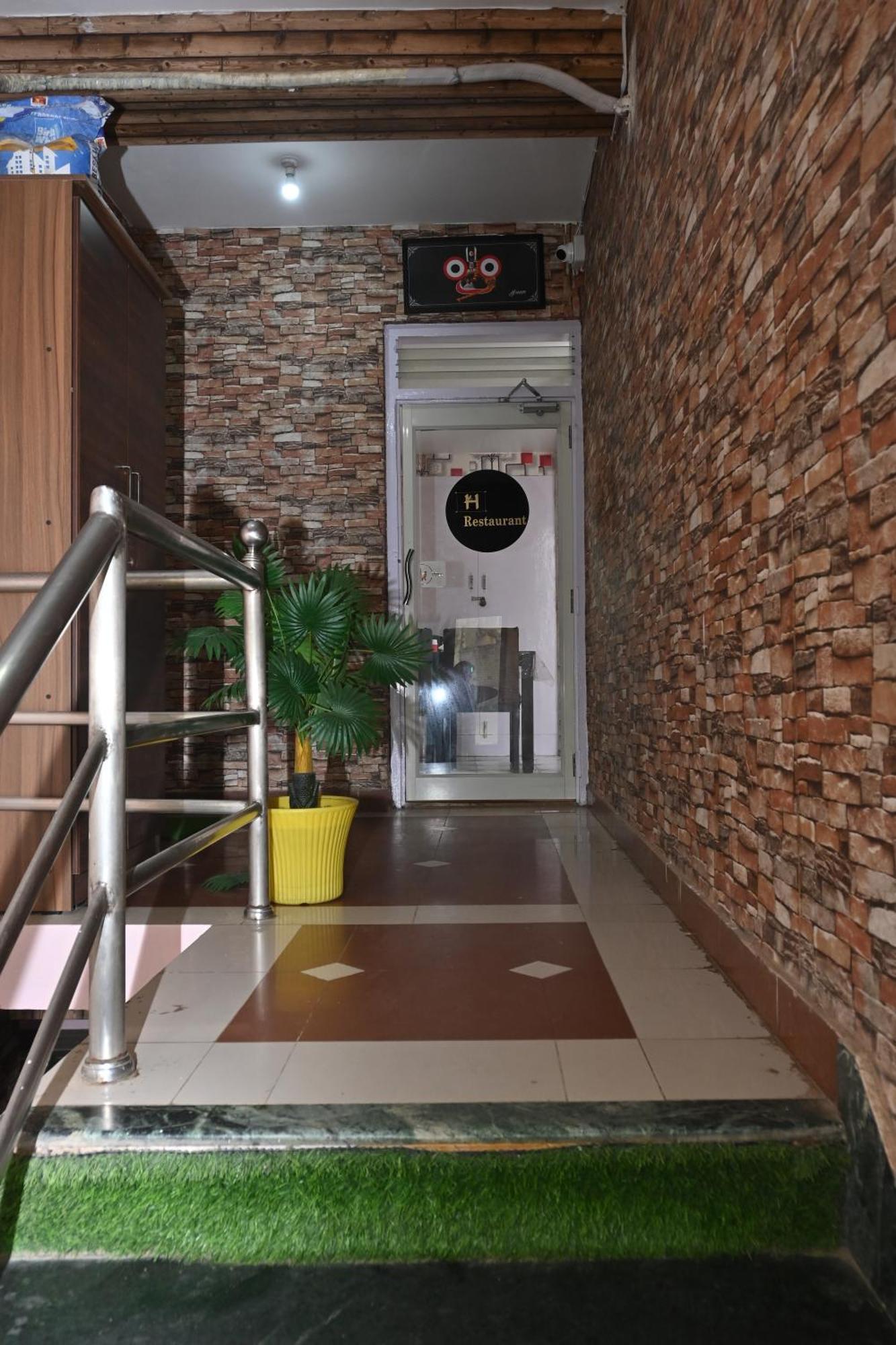 Hotel The Finch Puri Dış mekan fotoğraf